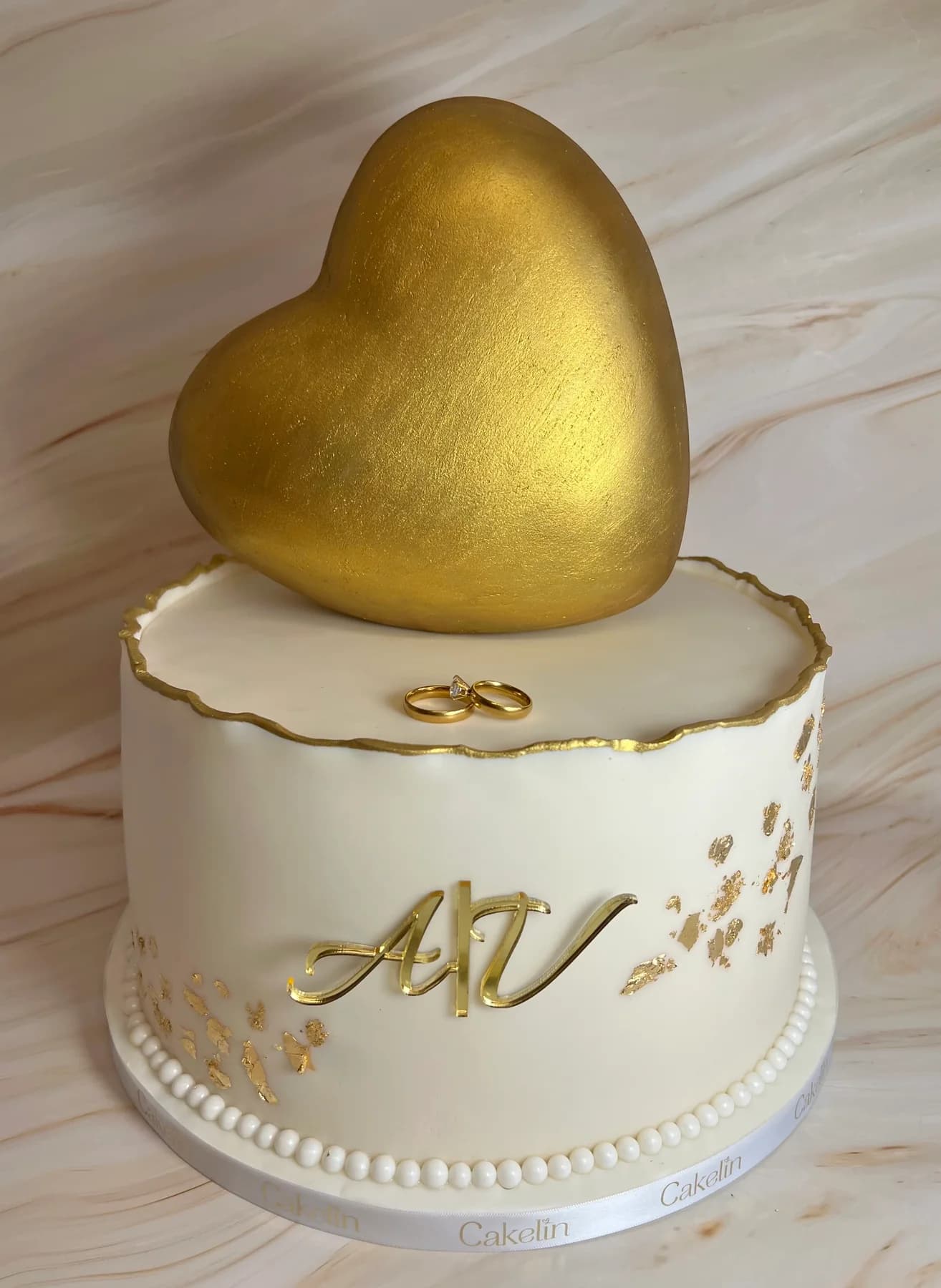 Cakelin heart and gold celebration cake